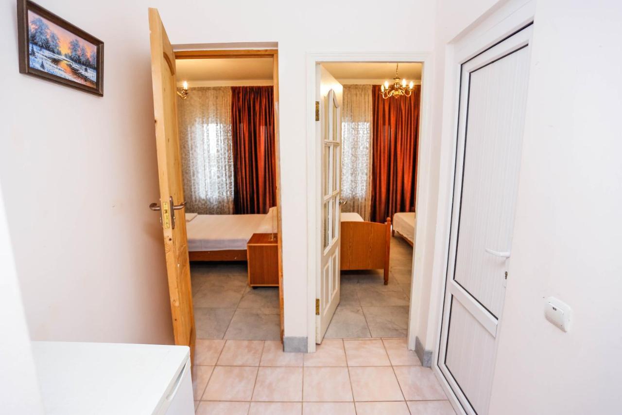 Hotel Sabina Гагра Екстер'єр фото