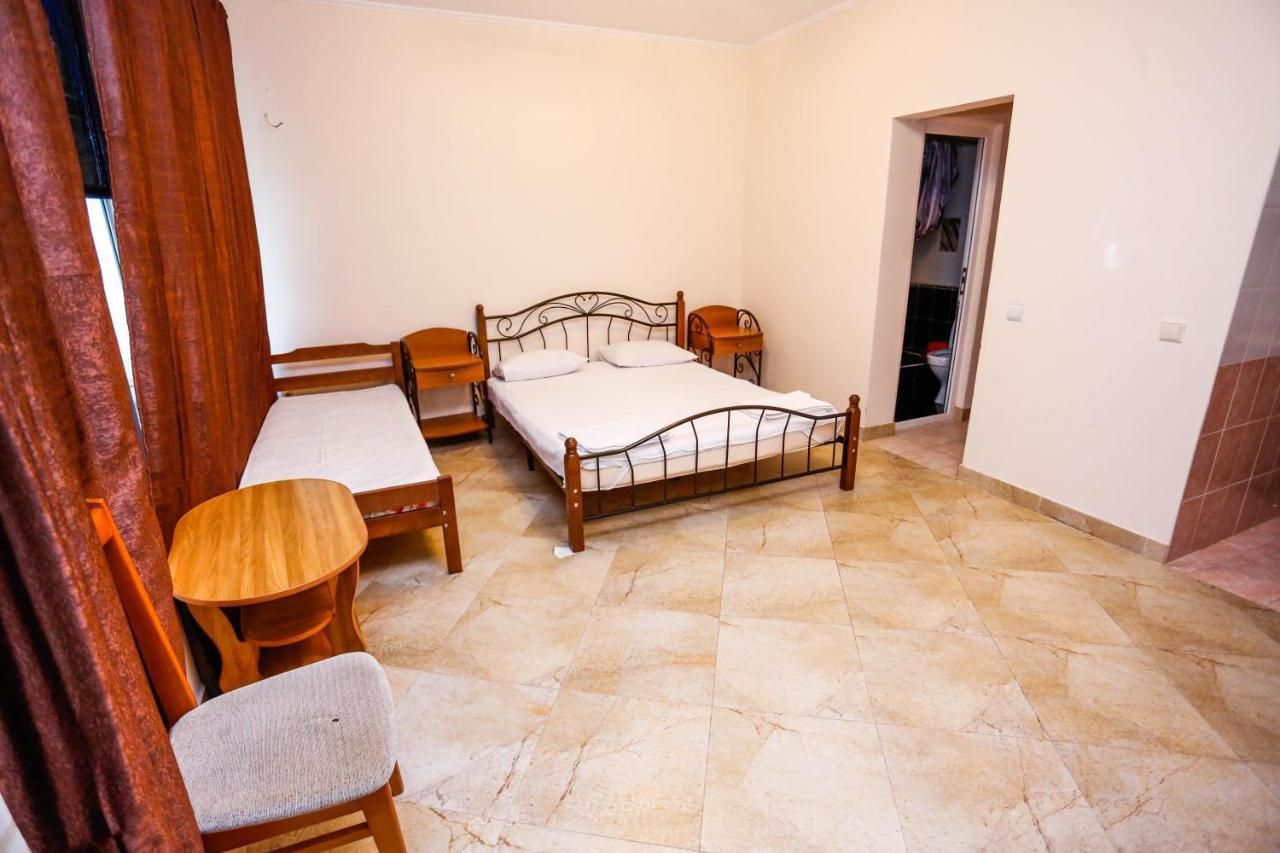 Hotel Sabina Гагра Екстер'єр фото