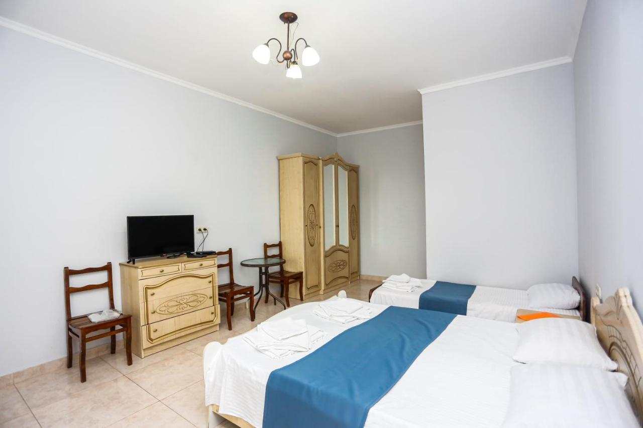 Hotel Sabina Гагра Екстер'єр фото