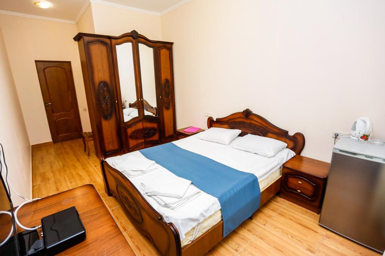 Hotel Sabina Гагра Екстер'єр фото